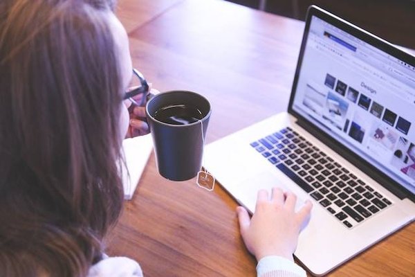 Comment les enseignants se forment-ils tout au long de leur carrière ?