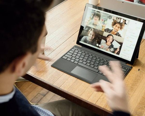 Maintenir le lien et la motivation des élèves à distance ?